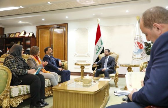 The Minister of Education receives a delegation from the World Bank and discusses completing projects for centers of excellence in universities and supporting scientific research