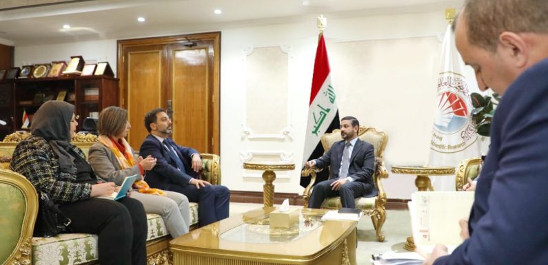 The Minister of Education receives a delegation from the World Bank and discusses completing projects for centers of excellence in universities and supporting scientific research