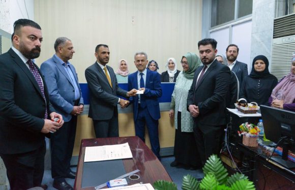 In coordination with the National Retirement Authority, the Ministry of Education delivers to one of its employees his retirement ID and his financial dues on the same day he reaches the legal age