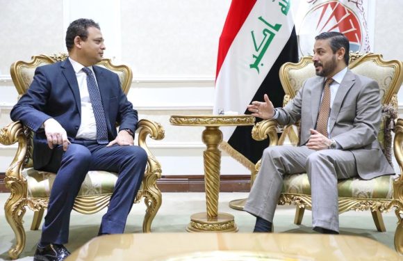وزير التعليم يستقبل السفير المصري ويؤكد جاهزية الجامعات العراقية لتقديم المنح الدراسية للطلبة الأجانب